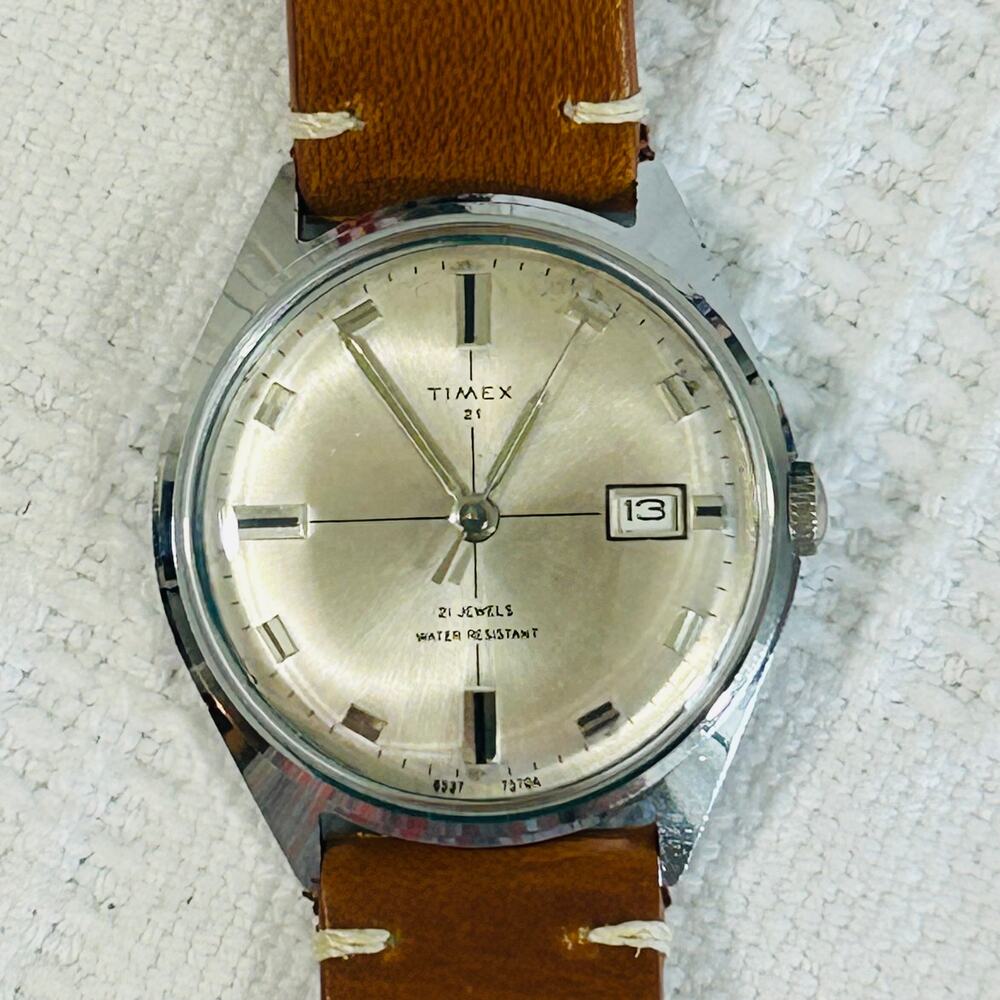 Timex 21 Jewel 34mm Mens Watch 1970 Manual Wind Runs Great - Picture 11 of 12